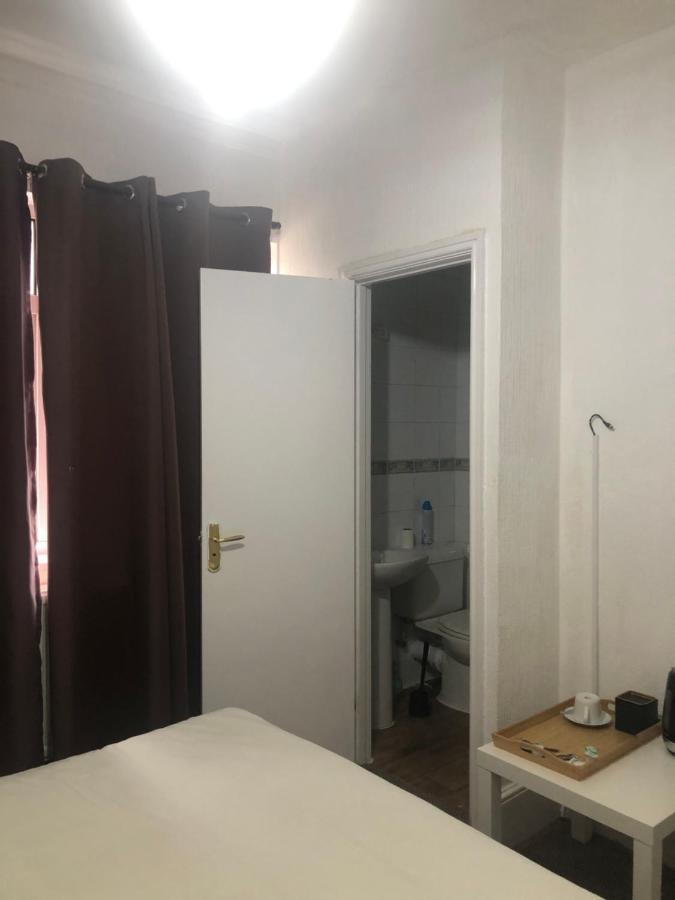 Saji Hotel Ilford Bagian luar foto