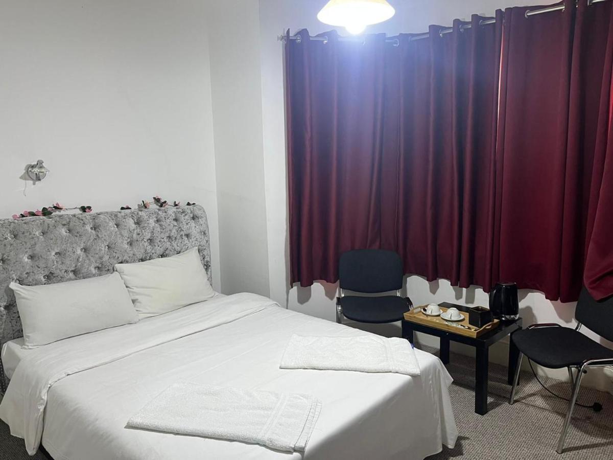 Saji Hotel Ilford Bagian luar foto