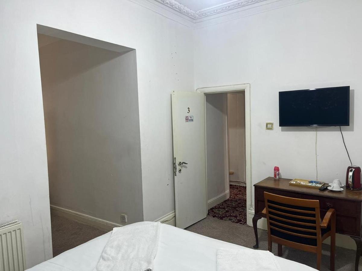 Saji Hotel Ilford Bagian luar foto